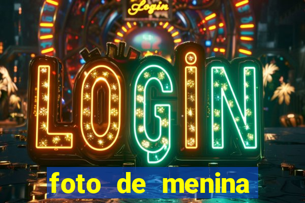 foto de menina bonita fake cacheada